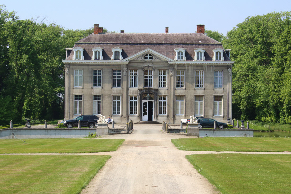 Kasteel Van Leeuwergem, Belgium